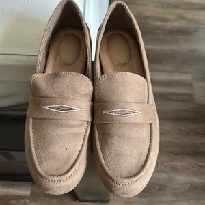 Tan or beige shoes